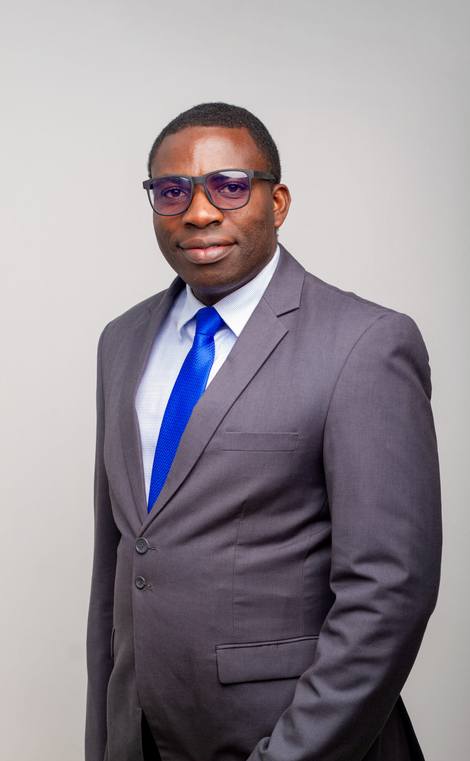R. MUNGURE